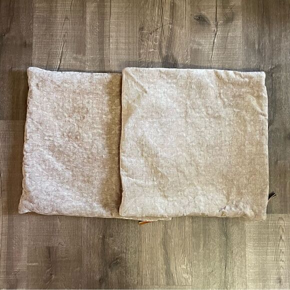Kirklands | Set of Pillow Covers‎ - Picture 1 of 8